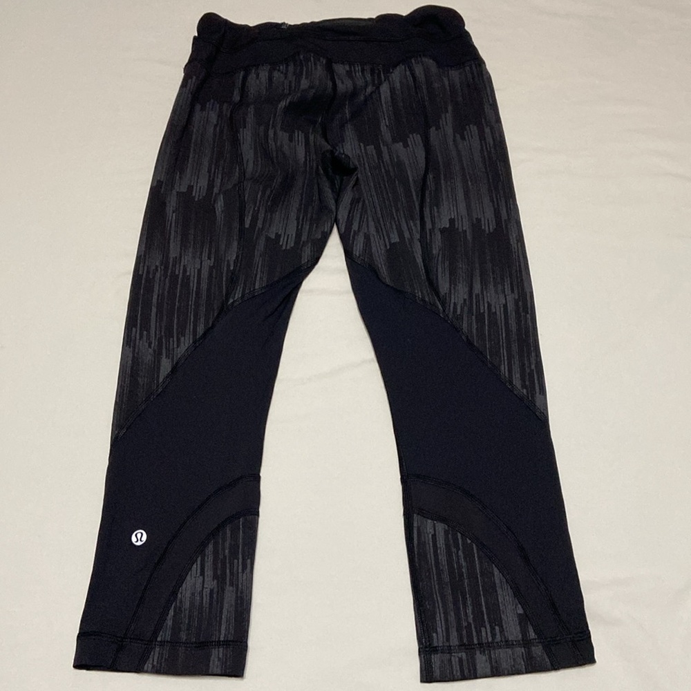 Lululemon 22” tights size 8